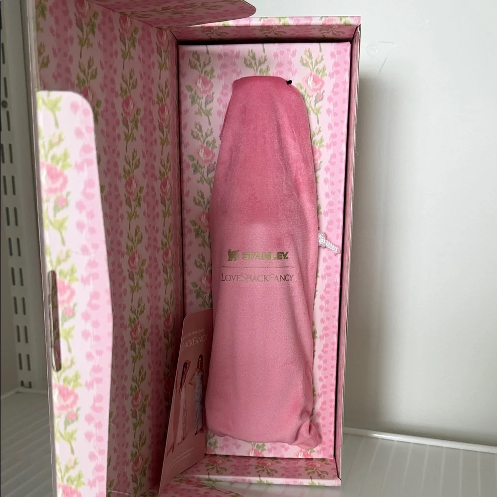 Stanley x LoveShackFancy Floral Water Bottle – Limited Edition – NIB - Picture 3 of 4